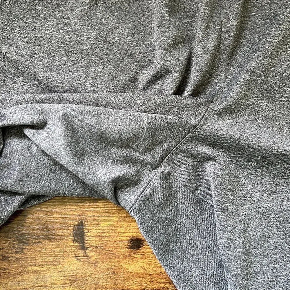 Reebok Heathered Gray Stretchy Soft Drawstring Athletic 8” Shorts